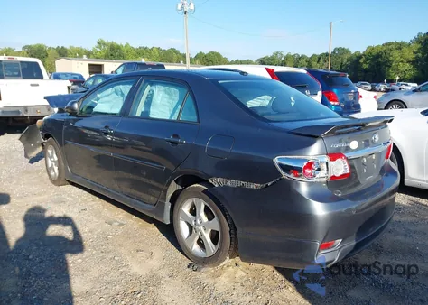 2011 Toyota Corolla S z USA, uszkodzony, nr VIN 2T1BU4EE0BC619246